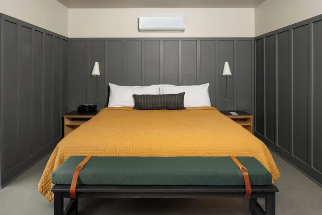 جناح بسرير كينج، The Coachman Hotel 1/2