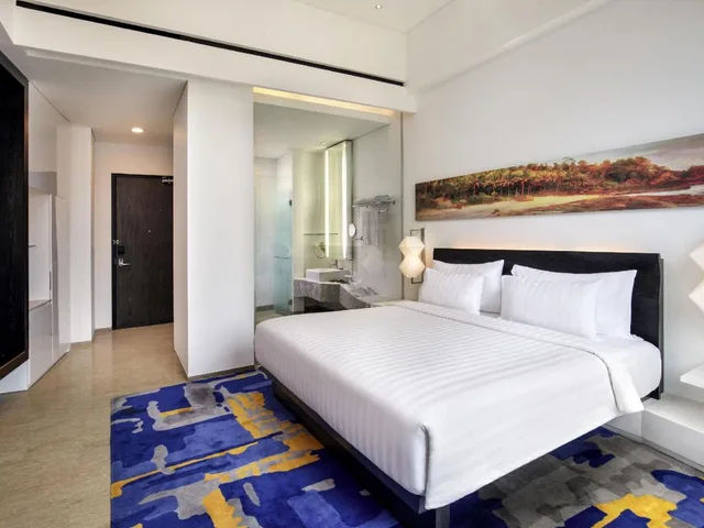 Superior, King Bed, Light View، Novotel Lampung 1/1
