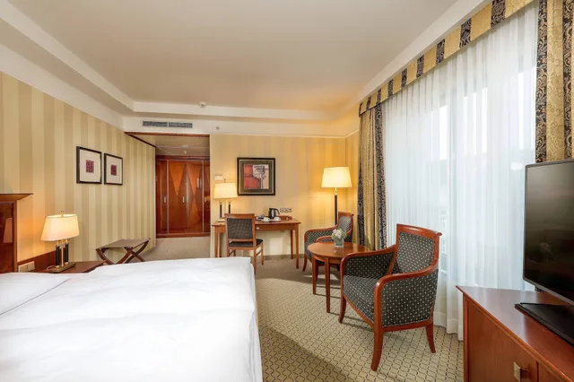 غرفة كلاسيكية بسرير كينج، JW Marriott Hotel Berlin 4/10