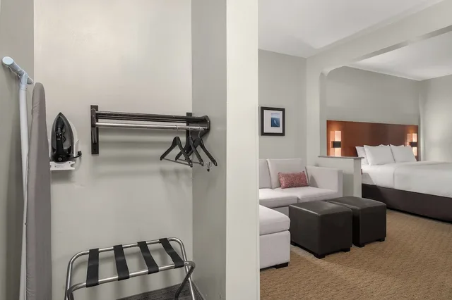 غرفة قياسية بسرير فردي، Comfort Suites La Porte - Baytown 3/5