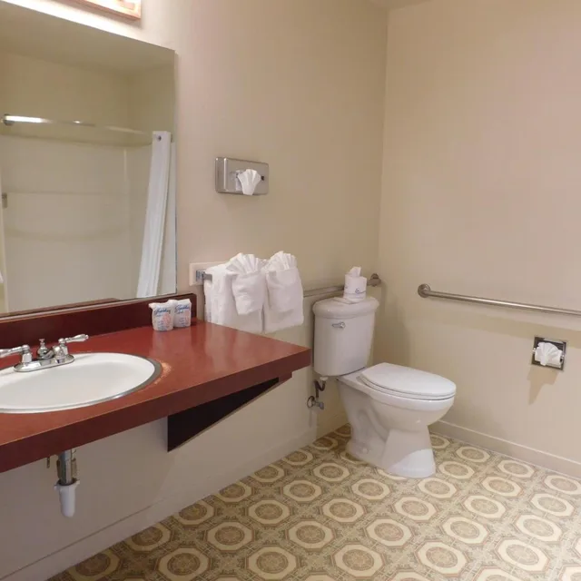 شقة بغرفة نوم واحدة مع أريكة، Pacific Gardens Inn 1/1