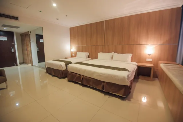 Bw, Triple, 1 King and 1 Single Beds, Sfera Hotel 1/3