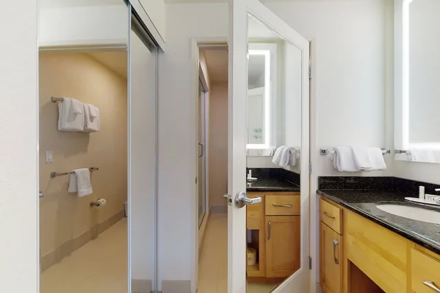 Studio, King Bed, Sofa, Accessible, Residence Inn San Diego Del Mar 2/4