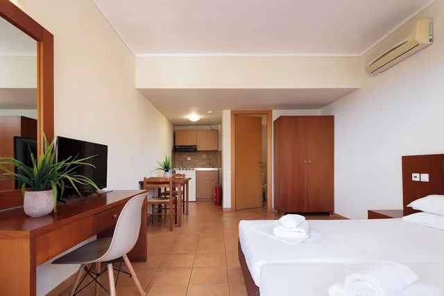 استوديو بسريرين منفصلين بإطلالة على الحديقة، Dia Apartments 2/4