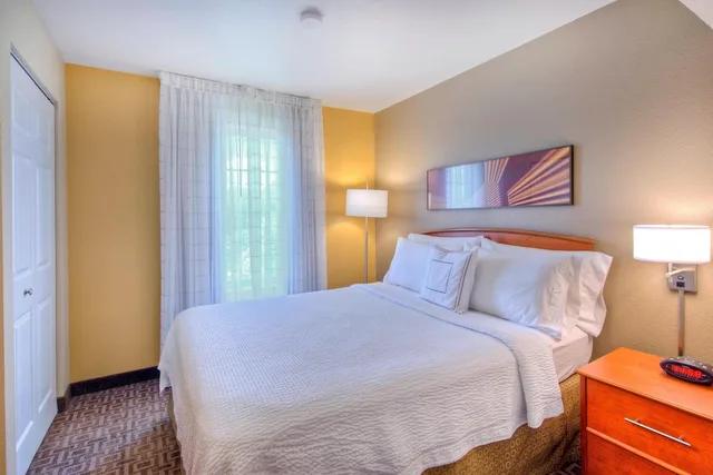 جناح بسريرين مزدوجين بغرفتي نوم، Towneplace Suites Raleigh Cary Weston Parkway 4/10