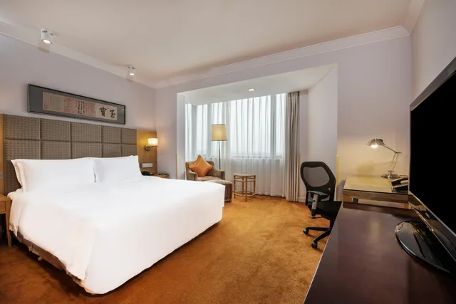 غرفة بريميوم بسرير مزدوج، Holiday Inn Temple Of Heaven 2/2