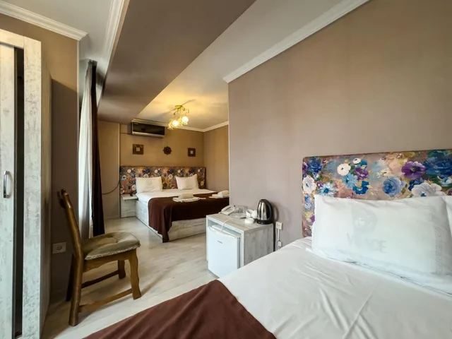 جناح عائلي بشرفة، New Metekhi Hotel 8/10