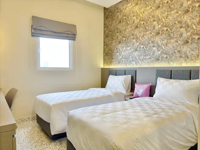 غرفة ديلوكس بسريرين منفصلين، Hotel With OK 1/1