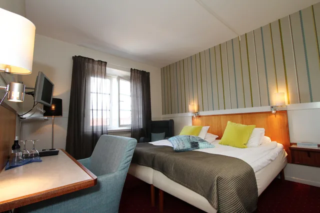 Compact, Double Bed، Home Hotel Post 5/10