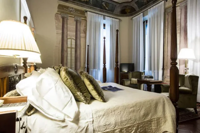 جناح جونيور رباعي، Hotel Burchianti 5/6