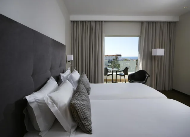غرفة مفردة بشرفة، Alcazar Hotel And Spa 1/3