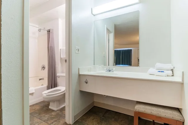 غرفة قياسية بسرير كينج، Motel6 Farmington Hills, MI - Northwest - Farmington Hills 5/7
