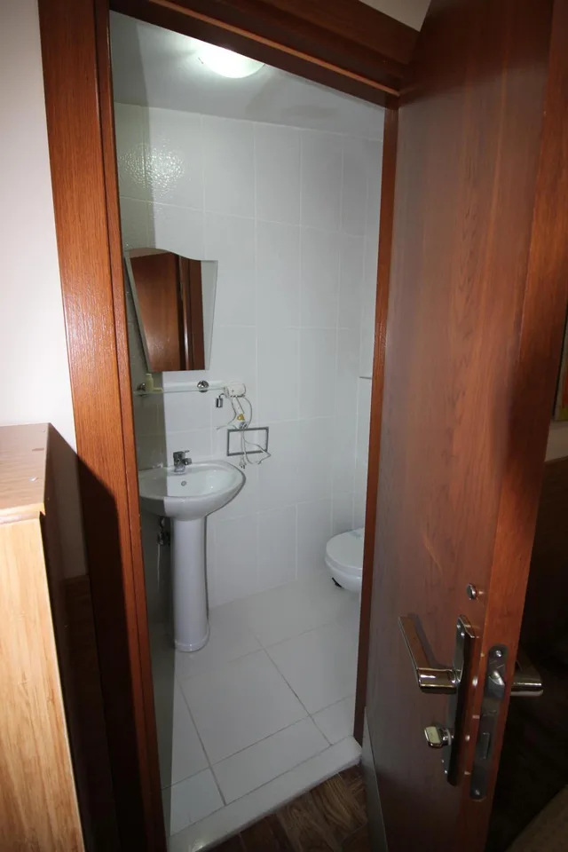 غرفة ثلاثية، Kadikoy Otel 8/8