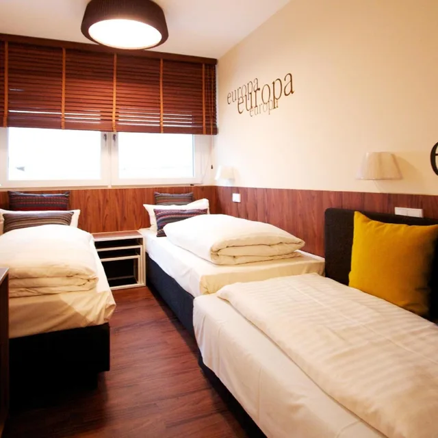 غرفة قياسية ثلاثية بسرير فردي، Hotel Europa Life 1/3