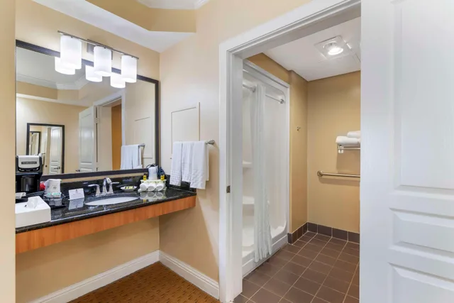 غرفة بسرير مزدوج لذوي الإعاقة، Best Western Plus Kingsland 7/7