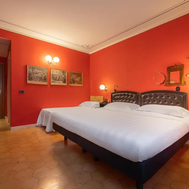 غرفة ثلاثية، San Luca 3/5