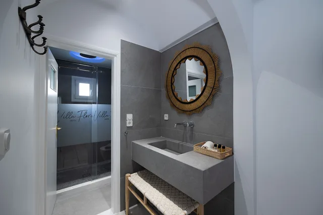 جناح عائلي بسرير مزدوج وسريرين منفصلين بغرفتي نوم، Hotel Villa Flora 10/10
