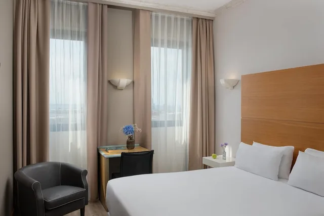 غرفة سوبيريور بسرير مزدوج، NH Ancona 2/10