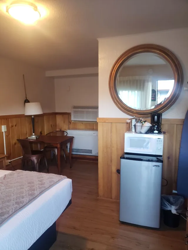 غرفة قياسية بسرير كوين، Alpine Trail Ridge Inn 5/8
