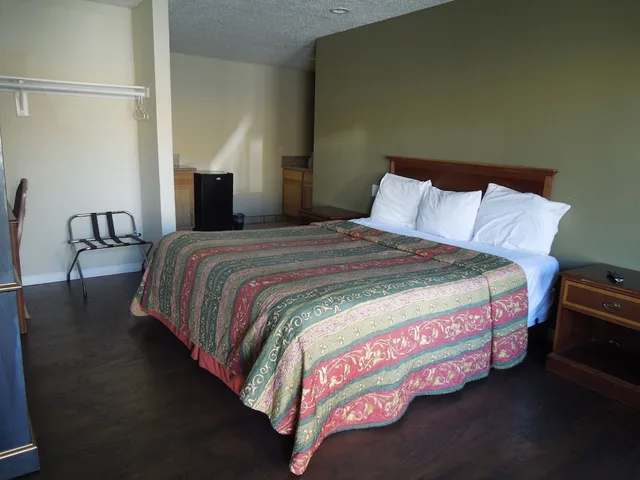 غرفة قياسية بسريرين كوين، National Inn Garden Grove 3/10