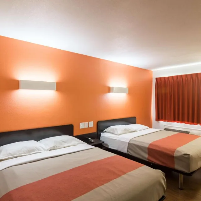 2 Queen Beds Non-Smoking, Motel6 Wichita Falls, TX - North 1/10