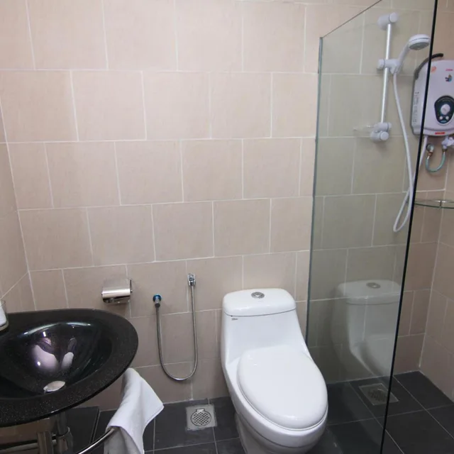 غرفة ديلوكس بسرير مزدوج، Kingston Hotel 25 at Summit Signature Batu Pahat 1/2