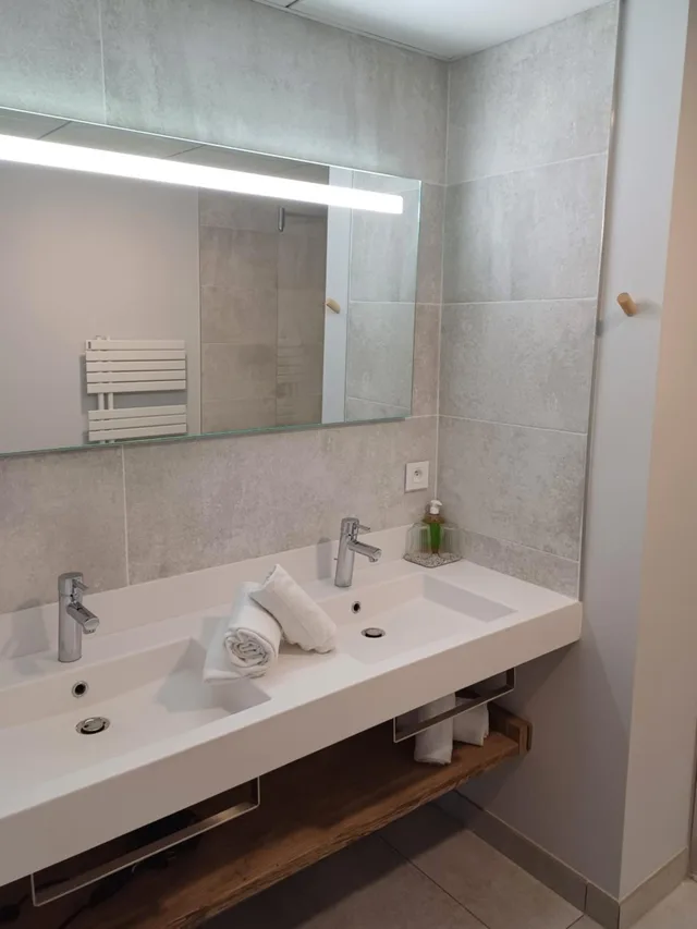 غرفة بريميوم بسرير مزدوج بإطلالة على الحديقة، Eco-Domaine La Fontaine Hotel Spa & Residence 8/10