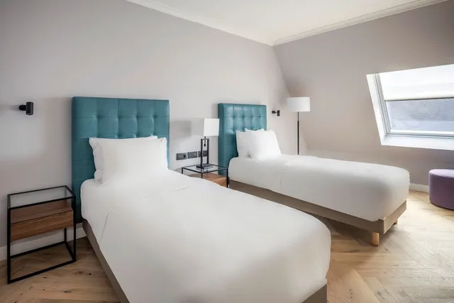 شقة بسريرين مزدوجين بشرفة بغرفتي نوم، Marriott Executive Apartments Brussels, European Quarter 3/9