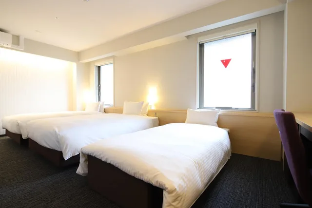 غرفة ثلاثية بسريرين منفصلين مع أريكة، AB Hotel Osaka Sakaisuji-Hommachi 1/1