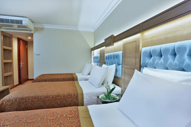 غرفة ثلاثية، Budo Hotel 1/10
