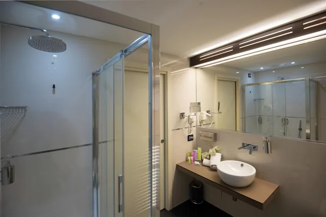 غرفة ثلاثية، AS Hotel Limbiate Fiera 8/10