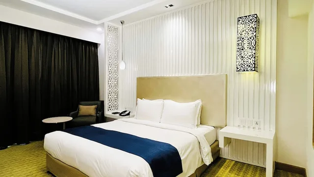 جناح بسرير كينج بمنطقة جلوس، HOLIDAY INN AMRITSAR RANJIT AVENUE 2/5