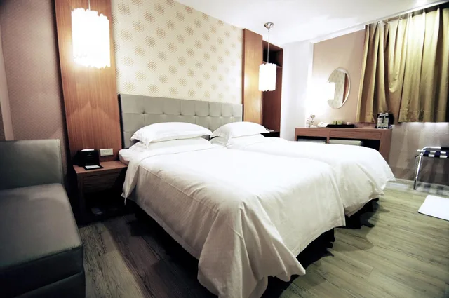 Twin Room, The Riverside Hotel Hengchun 4/6
