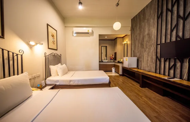 غرفة قياسية بإطلالة على البحيرة، Horizon Village And Resort 2/3