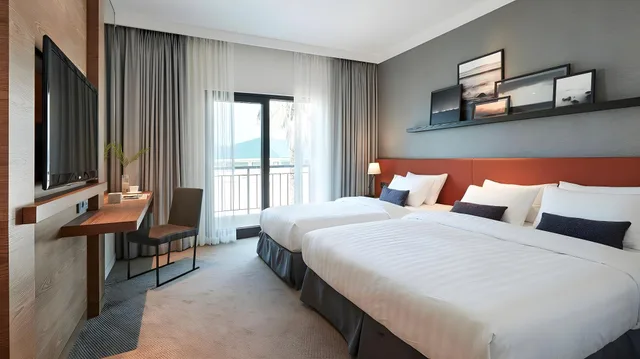 Deluxe, Family, Pool Access، The Suites Hotel Jeju 1/1