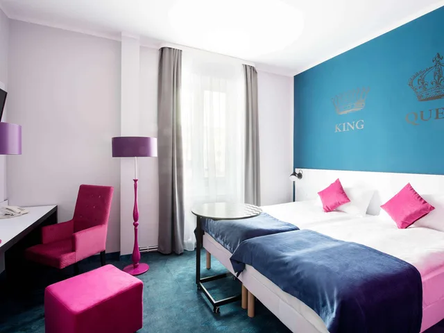 غرفة قياسية بسريرين منفصلين مع أريكة، Ibis Styles Gniezno Stare Miasto 1/2