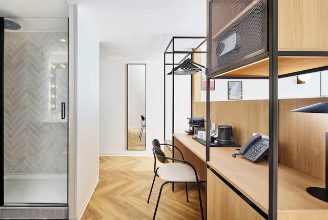 Connecting, Family, Multiple Beds، H4 Wyndham Paris Pleyel 9/9