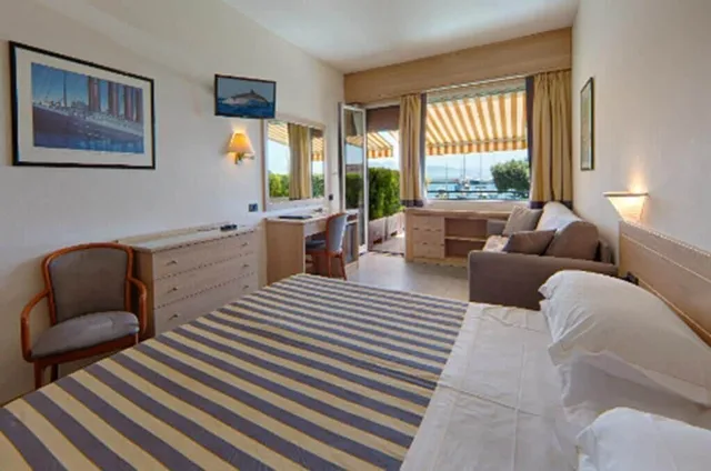 Family, Sea View, Terrace, Hotel Laurin Formerly Best Western Hotel Laurin 3/5
