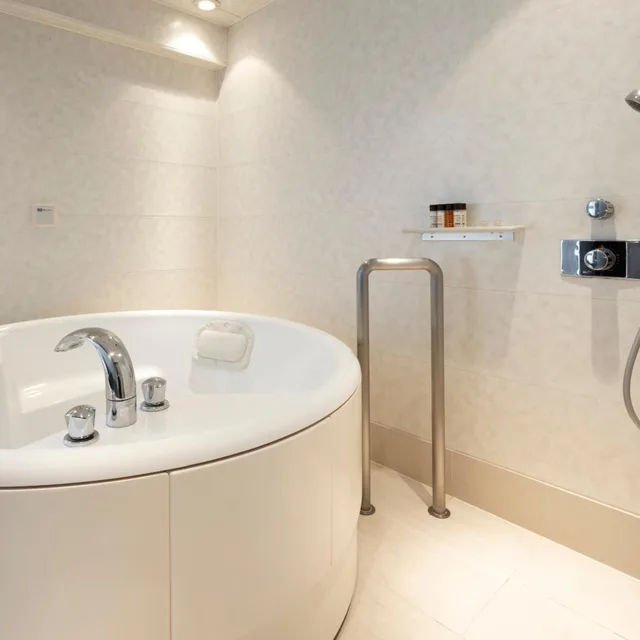 Deluxe, Double Bed, Executive Level، Sapporo Grand Hotel 8/8