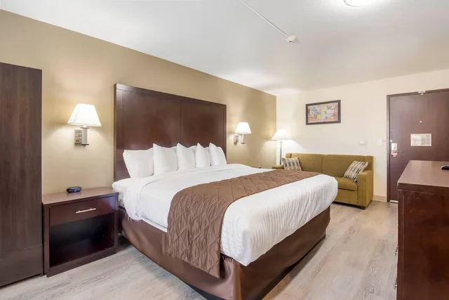 غرفة بسرير كينج لذوي الإعاقة، Econo Lodge Umatilla Columbia River Area 2/6