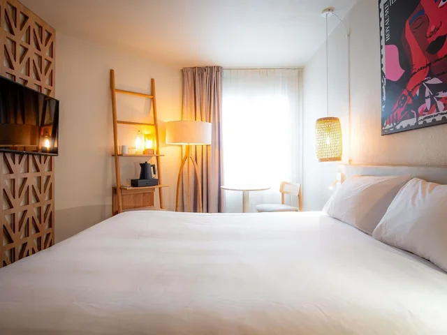 غرفة كلاسيكية بسرير مزدوج بإطلالة على المدينة، Mercure St Raphael Centre Plage 5/10