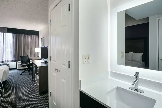 غرفة بسريرين كوين، La Quinta Inn & Suites by Wyndham Rancho Cordova Sacramento 6/7