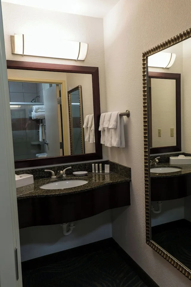 جناح بسرير كينج مع سرير سحّاب إضافي، Springhill Suites by Marriott Ridgecrest 3/4