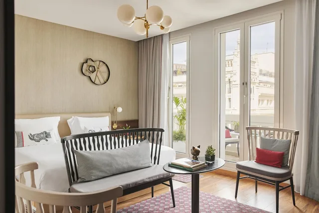 Room, King Bed, Grand Via View, Terrace، Hyatt Centric Gran Via Madrid 2/3