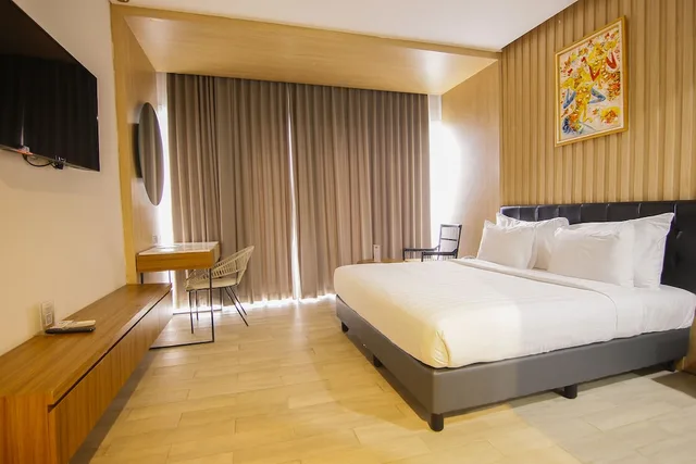 غرفة ديلوكس بسرير كينج، Raja Hotel Kuta Mandalika Resort & Convention 2/8