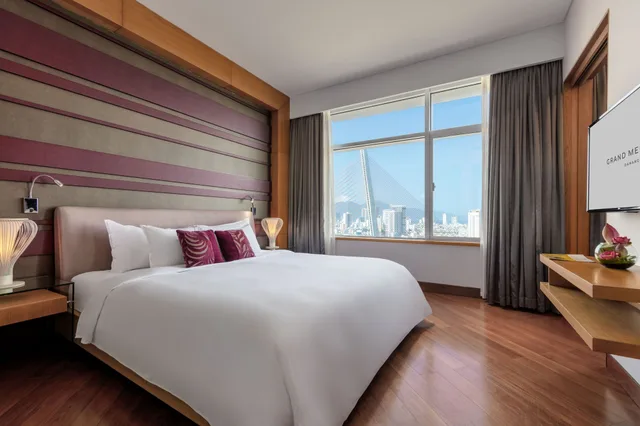 Family Suite, 1 King and 1 Single Beds, Executive Level، Grand Mercure Danang 4/10