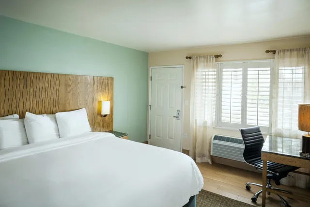 غرفة قياسية بسرير كوين، Pb Surf Beachside Inn 1/1