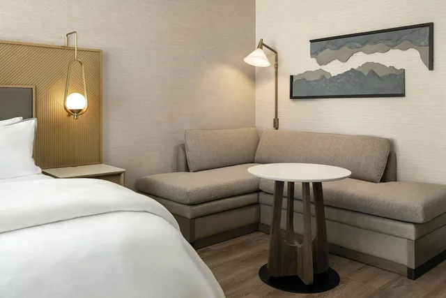 غرفة تقليدية بسرير كينج، The Westin Denver Downtown 5/8