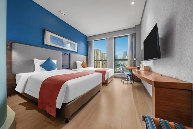 غرفة قياسية بسريرين منفصلين بإطلالة على المدينة، Holiday Inn Express Chongqing Guanyinqiao 6/10