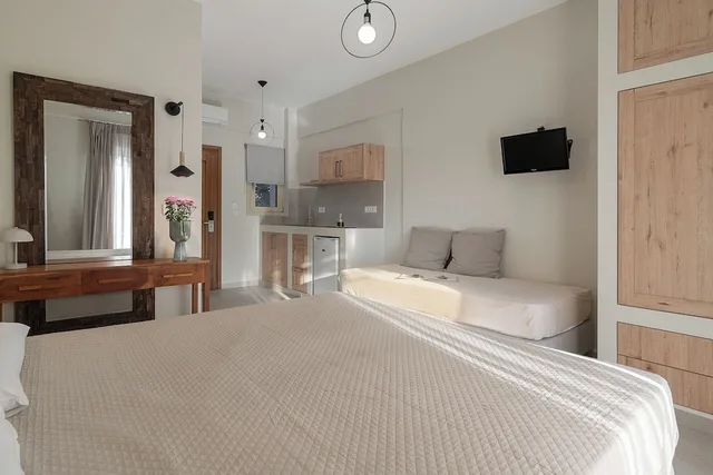 استوديو بسرير مزدوج وسرير فردي بإطلالة جزئية على البحر، Lemonia Accommodations 10/10